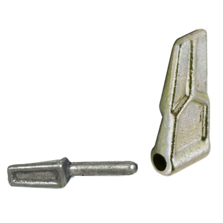 Goupilles et charnières pour remorques